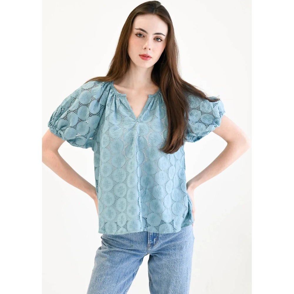 Never a Wallflower Gathered Eyelet Top‎ Womens XS Blue Peasant Boho Embroidered